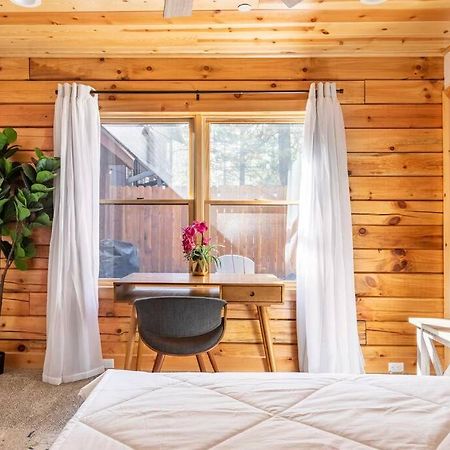 Modern Family Cabin Mins To Lake, Slopes & Hikes ビッグ・ベア・シティ エクステリア 写真