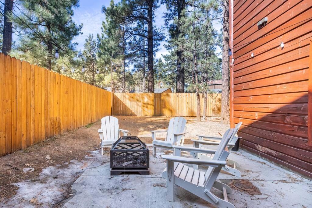 Modern Family Cabin Mins To Lake, Slopes & Hikes ビッグ・ベア・シティ エクステリア 写真